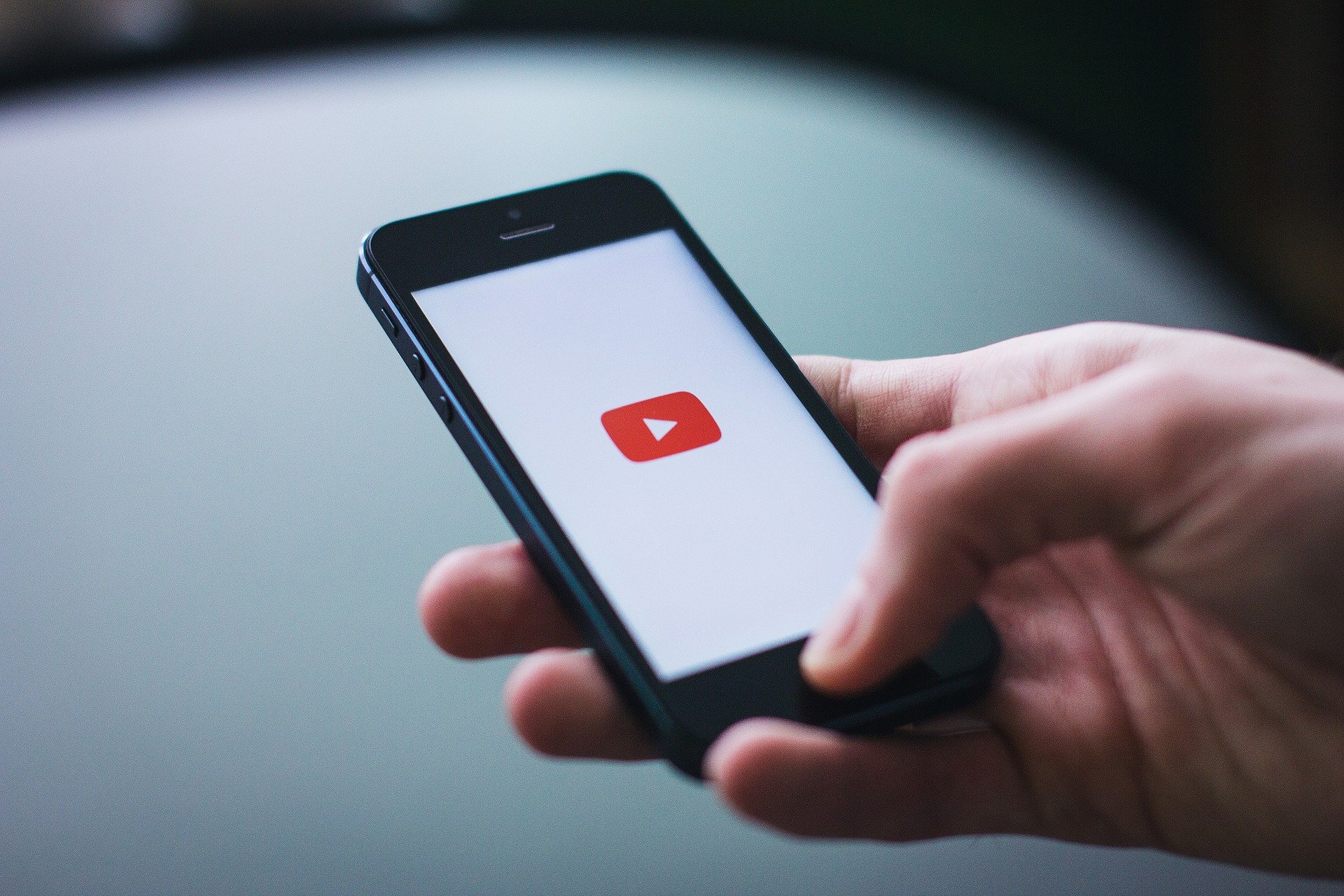 5 Reasons Why You Should Start a YouTube Channel for Your Business